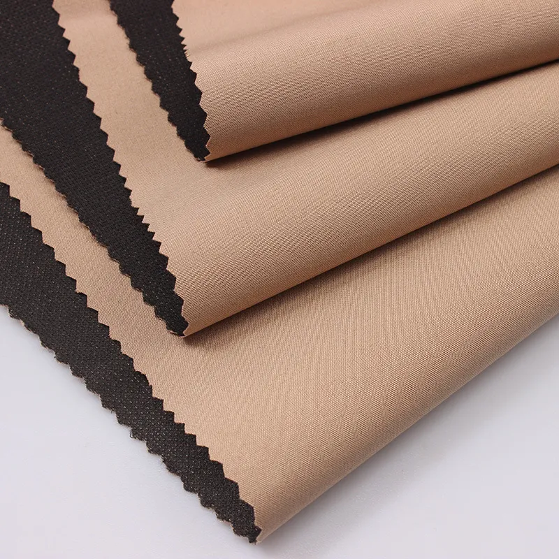 ဆန့်ထုတ် Softshell အထည်